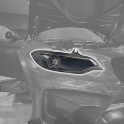 HGK BMW F22 – karbónová náhrada predného svetlometu s LED šošovkou