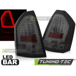 CHRYSLER 300C 05-08 TMAVÉ LED PÁS