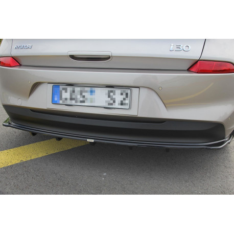 Body kit a vizuálne doplnky MAXTON DESIGN centrálny zadný splitter pre HYUNDAI I30 MK3 HATCHBACK (so zvislými lištami) | race-shop.sk