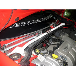 ULTRA RACING 2-bodová predná horná rozpera pre Renault Clio C 05+