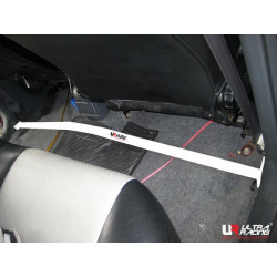Toyota RAV4 95-00 UltraRacing 2-bodová podlahová rozpera