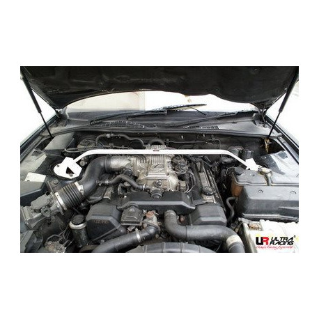 Rozpery Lexus LS 400 89-94 UltraRacing 2-bodové Vrchná rozpera/rozperná tyč predných tlmičov | race-shop.sk