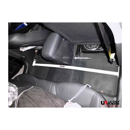 Rozpery Hyundai Elantra 10+ / I30 12+ UltraRacing 2-bodová podlahová rozpera | race-shop.sk