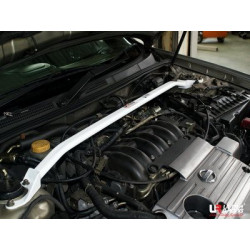Nissan Cefiro 98-03 A33 UltraRacing Vrchná rozpera/rozperná tyč predných tlmičov